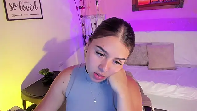 ArianaBaker online show from October 18, 2025, 4:08 pm