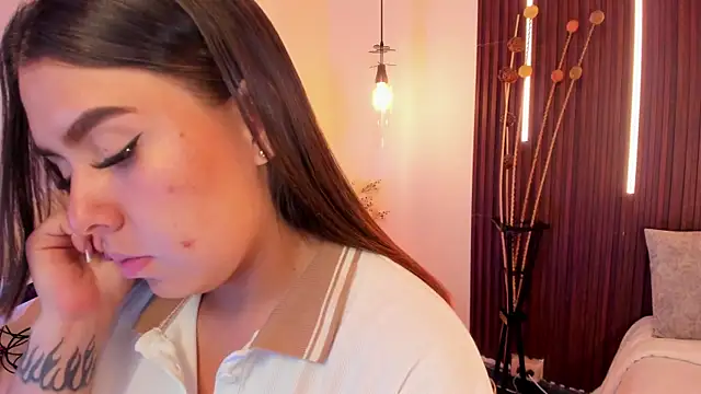 ArianaBaker online show from April 16, 2026, 8:42 pm