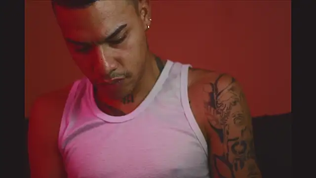 Osiiriis online show from March 9, 2025, 7:15 pm