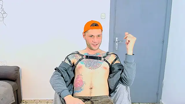 Snapshot of HungryAssActivDick chatting on March 6, 2025, 5:43 pm HungryAssActivDick online show from March 6, 2025, 5:43 pm