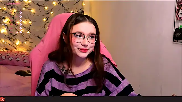 Snapshot of me__hanna chatting on January 15, 2025, 7:44 pm me  hanna online show from January 15, 2025, 7:44 pm