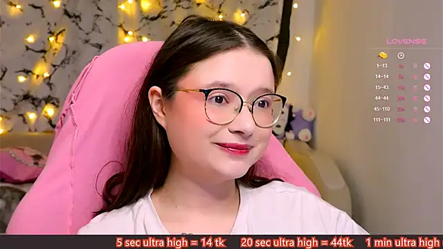 Snapshot of me__hanna chatting on February 6, 2025, 11:37 pm me  hanna online show from February 6, 2025, 11:37 pm