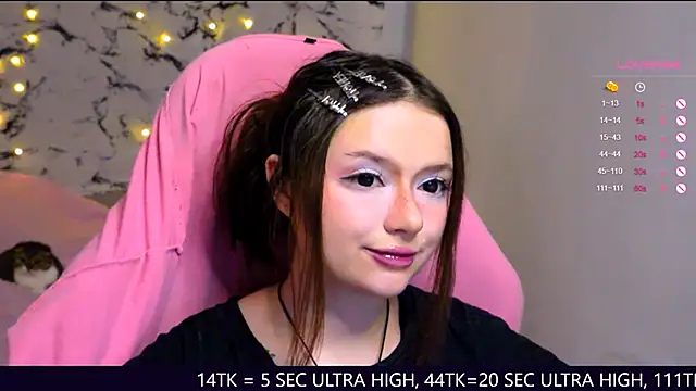 Snapshot of me__hanna chatting on March 11, 2025, 11:59 pm me  hanna online show from March 11, 2025, 11:59 pm