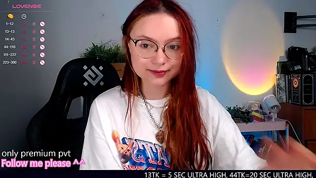 Snapshot of me__hanna chatting on October 5, 2025, 1:15 am me  hanna online show from October 5, 2025, 1:15 am