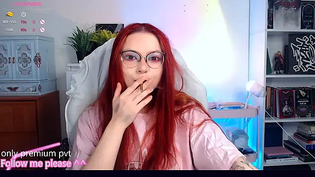 Snapshot of me__hanna chatting on October 29, 2025, 9:05 pm me  hanna online show from October 29, 2025, 9:05 pm