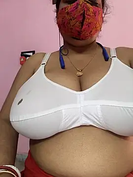 Snapshot of Kayra_34 chatting on February 9, 2026, 9:24 am Kayra 34 online show from February 9, 2026, 9:24 am