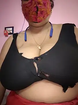 Snapshot of Kayra_34 chatting on June 3, 2026, 3:20 am Kayra 34 online show from June 3, 2026, 3:20 am