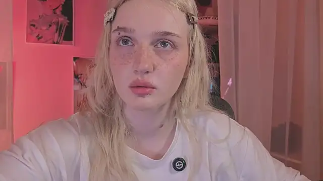 ELLIEJAY online show from June 20, 2026, 5:32 am