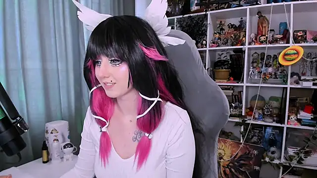 ohclementine online show from April 7, 2026, 8:59 am