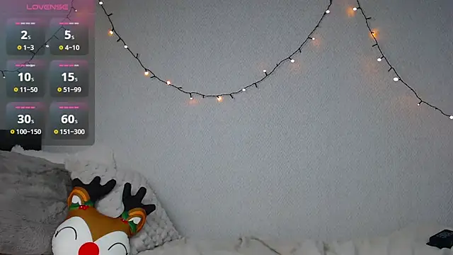 Snapshot of Nicole_blonde0 chatting on December 9, 2024, 12:01 am Nicole blonde0 online show from December 9, 2024, 12:01 am