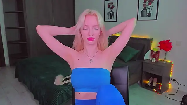 AleksaBlonde online show from March 3, 2025, 2:37 pm