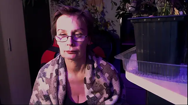 Snapshot of HelgaHimmell chatting on June 1, 2026, 9:05 pm HelgaHimmell online show from June 1, 2026, 9:05 pm