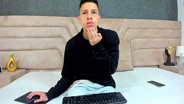 thiago19s online show from July 4, 2026, 2:34 pm