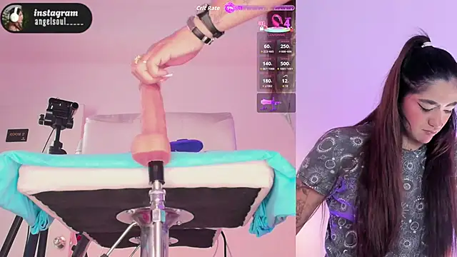 Snapshot of Angelst__ chatting on October 7, 2025, 6:54 am Angelst online show from October 7, 2025, 6:54 am