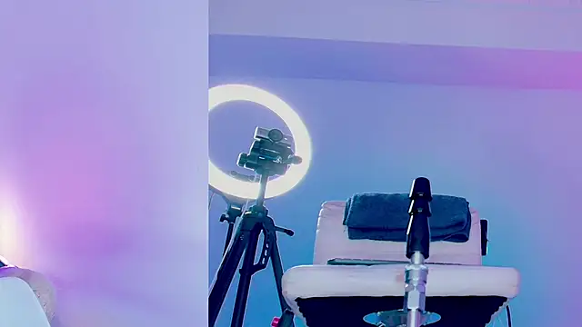 Angelst   online show from April 5, 2026, 10:40 pm