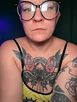 Snapshot of quinnmariexo chatting on July 5, 2026, 7:54 pm quinnmariexo online show from July 5, 2026, 7:54 pm