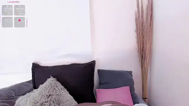 Aishaza1 online show from December 21, 2025, 5:53 pm