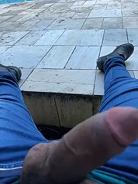 Luizcalado20 online show from March 5, 2025, 9:15 pm