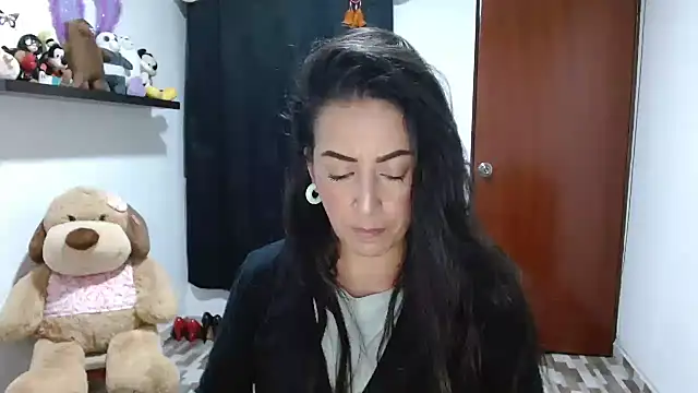 ella peck online show from February 13, 2025, 1:29 am