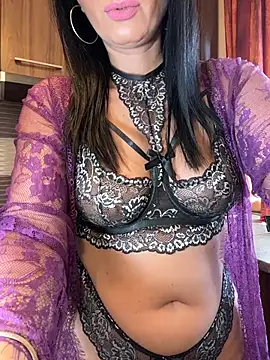 Hotmomcheckk  online show from March 19, 2026, 9:46 am