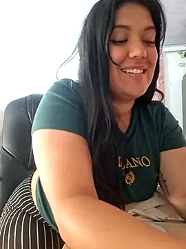 Sophie-hatter online show from April 15, 2026, 8:53 pm