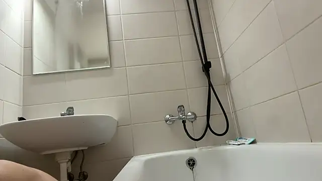 czruz online show from November 6, 2025, 8:15 am