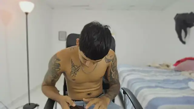 slim master12 online show from February 23, 2026, 9:34 pm