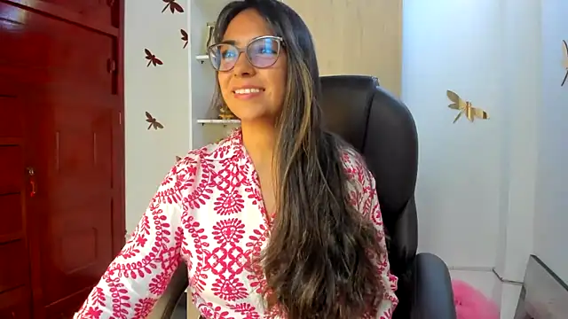 Isabellaa22 1 online show from November 4, 2025, 6:07 pm