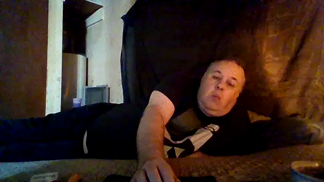 Nightshade7712 online show from December 3, 2025, 8:00 am