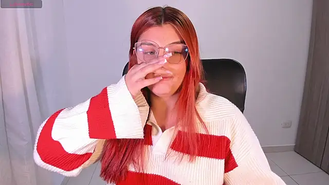 Snapshot of Fieryfenixx chatting on February 27, 2025, 5:56 am Fieryfenixx online show from February 27, 2025, 5:56 am