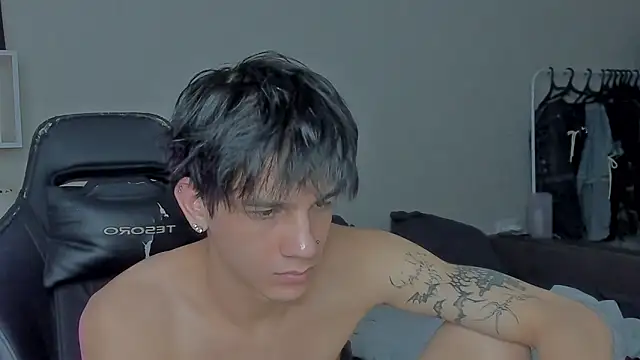 Snapshot of MarkBrowniii chatting on December 12, 2024, 7:26 pm MarkBrowniii online show from December 12, 2024, 7:26 pm