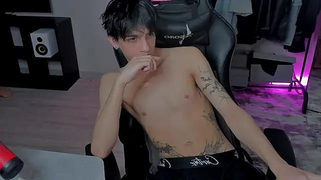 Snapshot of MarkBrowniii chatting on February 20, 2025, 9:53 pm MarkBrowniii online show from February 20, 2025, 9:53 pm