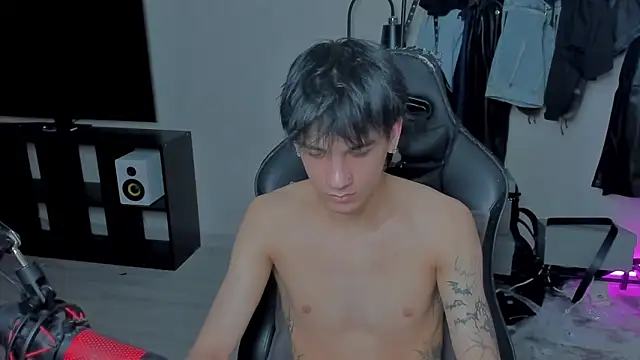 Snapshot of MarkBrowniii chatting on March 11, 2025, 7:37 am MarkBrowniii online show from March 11, 2025, 7:37 am