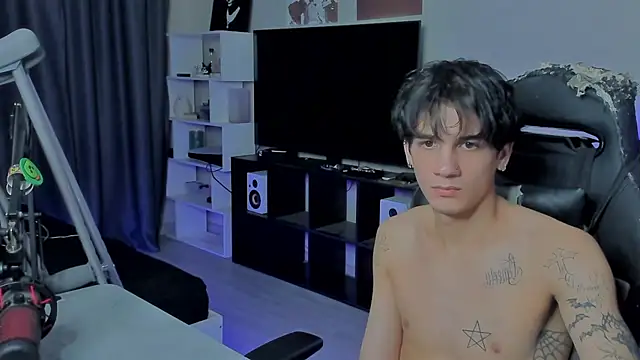 Snapshot of MarkBrowniii chatting on September 21, 2025, 5:03 pm MarkBrowniii online show from September 21, 2025, 5:03 pm