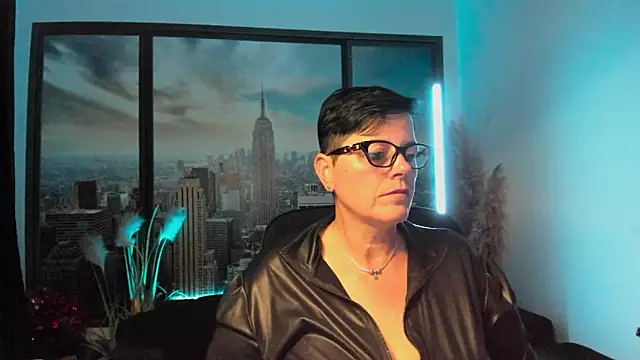 ninarandmann online show from September 8, 2025, 5:56 pm