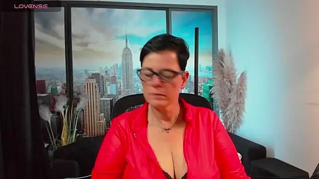 ninarandmann online show from October 27, 2025, 5:39 pm