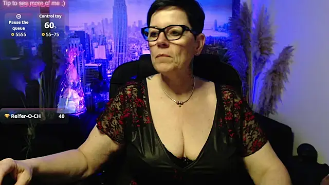ninarandmann online show from May 28, 2026, 2:58 pm