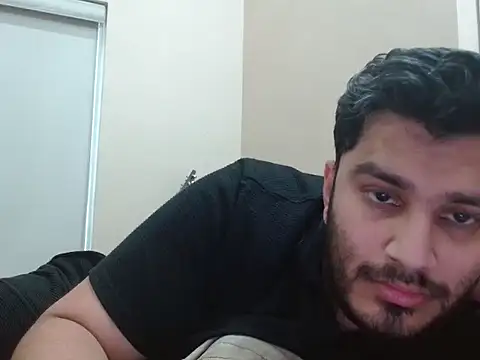 Snapshot of robintoit chatting on February 17, 2026, 4:53 am robintoit online show from February 17, 2026, 4:53 am