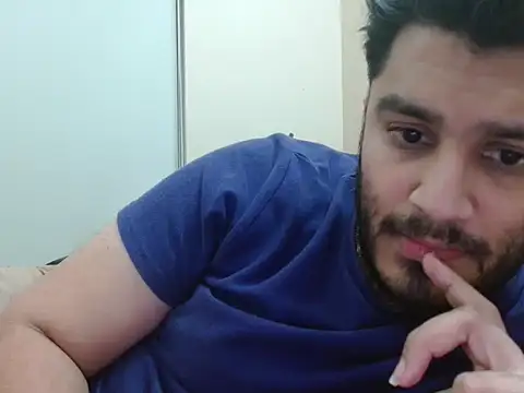 Snapshot of robintoit chatting on February 19, 2026, 8:49 pm robintoit online show from February 19, 2026, 8:49 pm