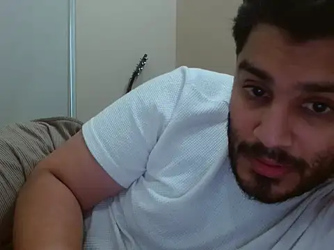 Snapshot of robintoit chatting on February 23, 2026, 6:44 am robintoit online show from February 23, 2026, 6:44 am