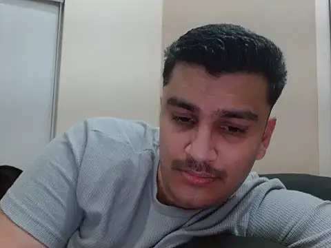 robintoit online show from April 13, 2026, 2:11 pm