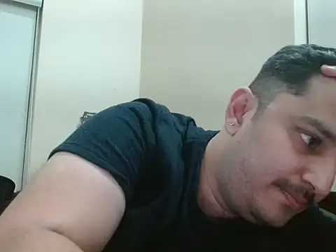 robintoit online show from April 15, 2026, 7:58 pm