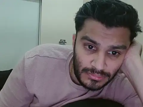 Snapshot of robintoit chatting on May 14, 2026, 5:20 pm robintoit online show from May 14, 2026, 5:20 pm
