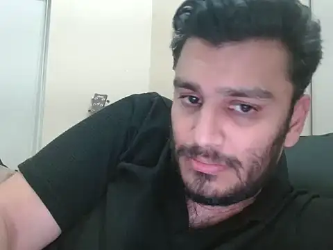 Snapshot of robintoit chatting on May 21, 2026, 12:01 pm robintoit online show from May 21, 2026, 12:01 pm