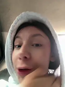 Bonniepark online show from March 17, 2025, 12:04 pm