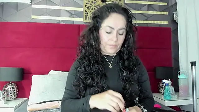 hanny milf online show from January 14, 2026, 3:12 am