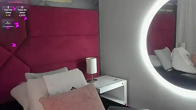 hanny milf online show from March 20, 2026, 2:49 am