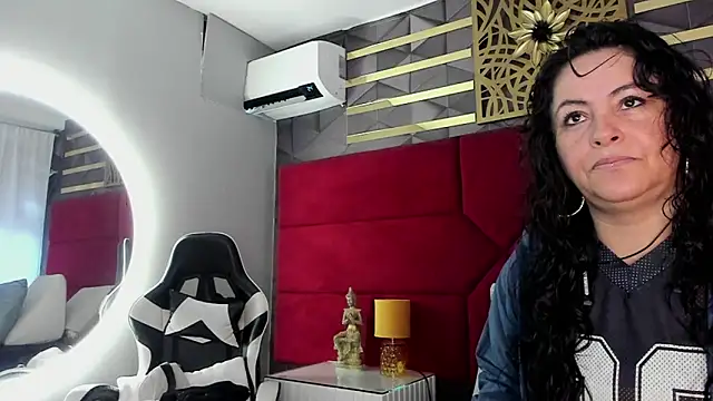 Snapshot of hanny_milf chatting on June 30, 2026, 11:55 am hanny milf online show from June 30, 2026, 11:55 am