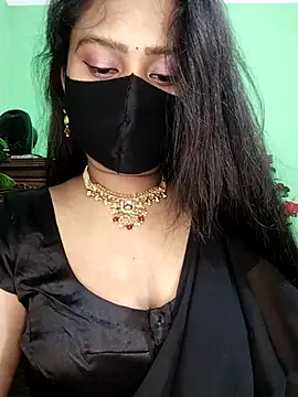 Idhika Paul online show from February 8, 2026, 3:48 pm