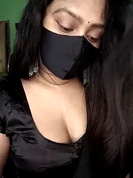 Snapshot of Idhika_Paul chatting on April 3, 2026, 3:26 am Idhika Paul online show from April 3, 2026, 3:26 am